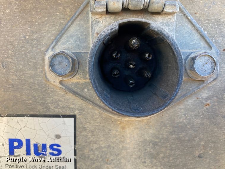 image for item IG9698 2006 Transcraft Eagle NW2  flatbed trailer