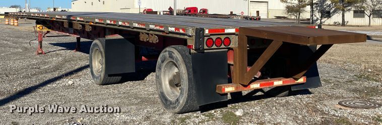 image for item IG9698 2006 Transcraft Eagle NW2  flatbed trailer