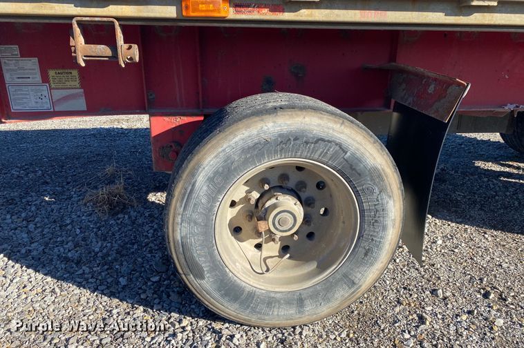 image for item IG9698 2006 Transcraft Eagle NW2  flatbed trailer