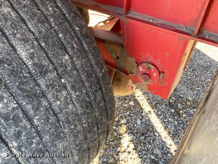 image for item IG9698 2006 Transcraft Eagle NW2  flatbed trailer