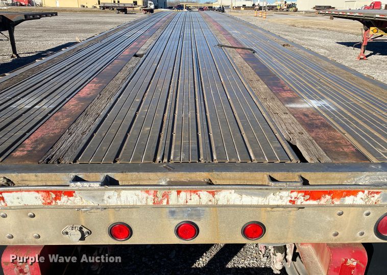 image for item IG9699 1998 Transcraft Eagle W2  flatbed trailer