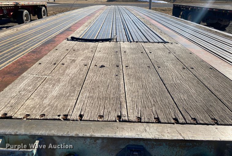 image for item IG9699 1998 Transcraft Eagle W2  flatbed trailer