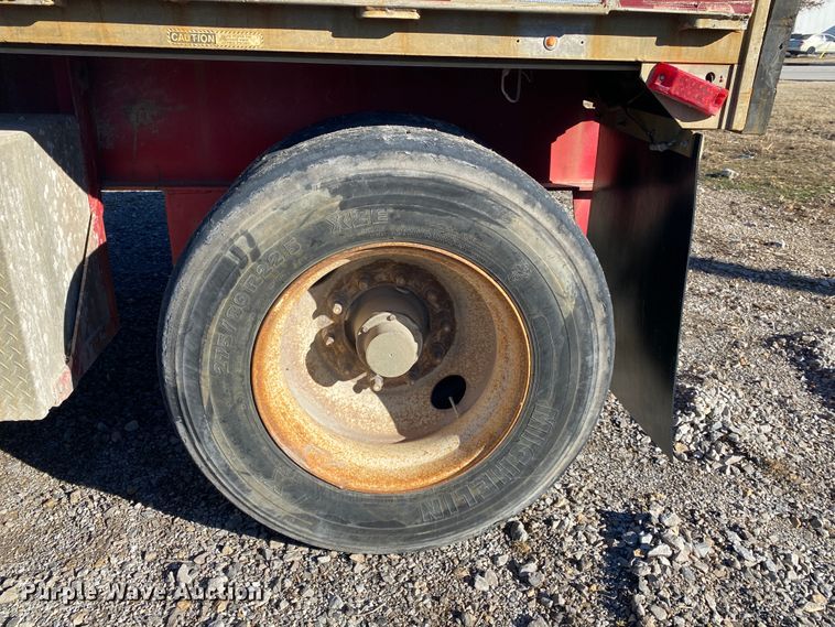 image for item IG9699 1998 Transcraft Eagle W2  flatbed trailer