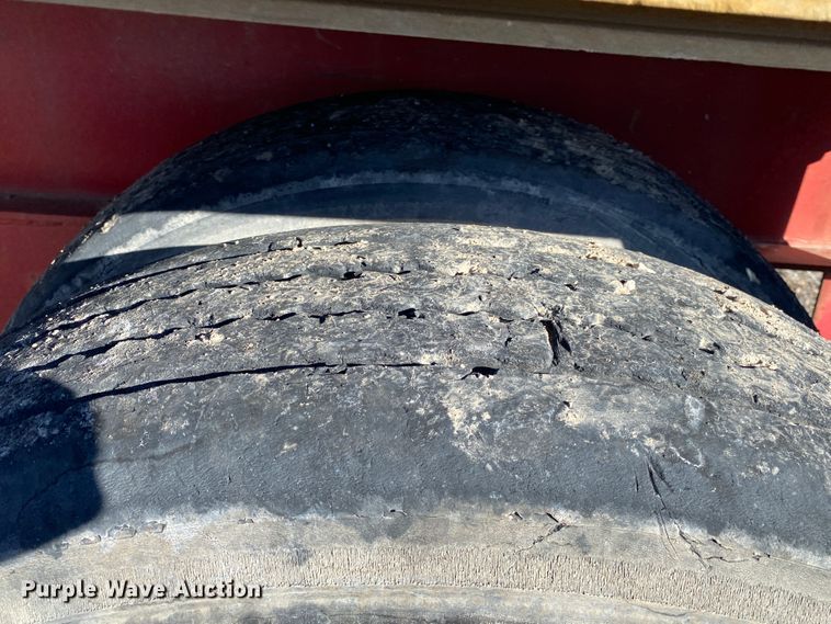 image for item IG9699 1998 Transcraft Eagle W2  flatbed trailer