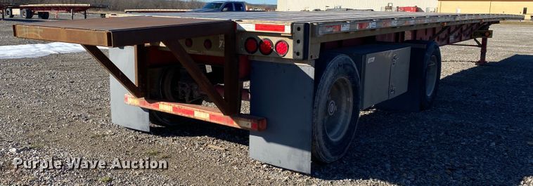 image for item IG9700 2006 Transcraft Eagle NW2  flatbed trailer