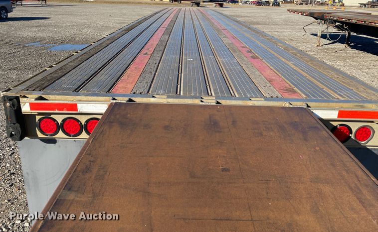 image for item IG9700 2006 Transcraft Eagle NW2  flatbed trailer