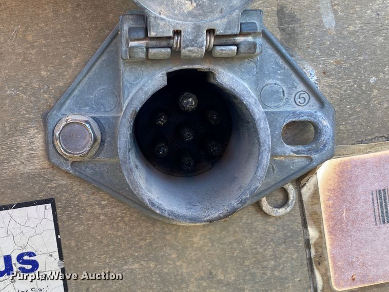 image for item IG9701 2006 Transcraft Eagle NW2  flatbed trailer