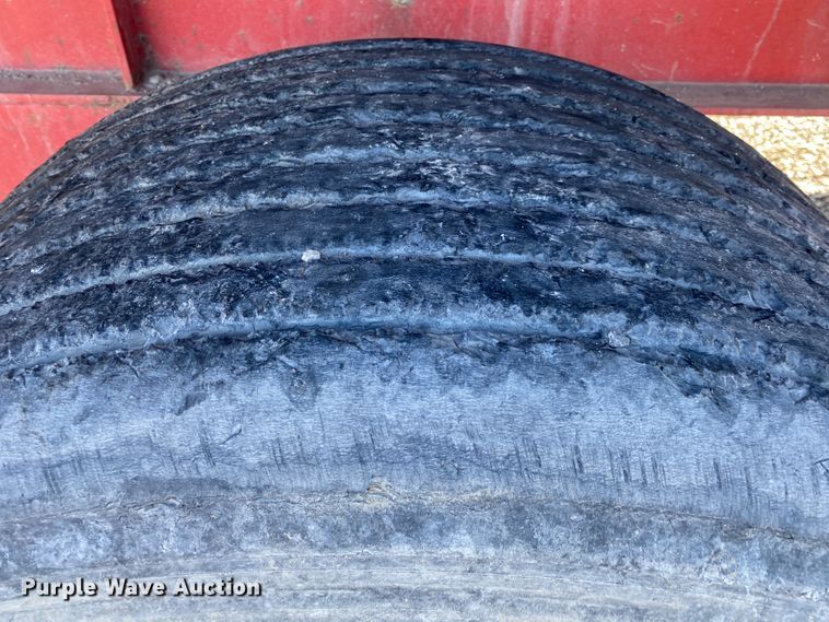 image for item IG9701 2006 Transcraft Eagle NW2  flatbed trailer