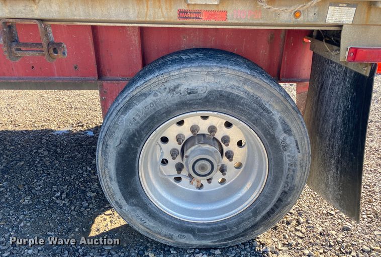 image for item IG9701 2006 Transcraft Eagle NW2  flatbed trailer