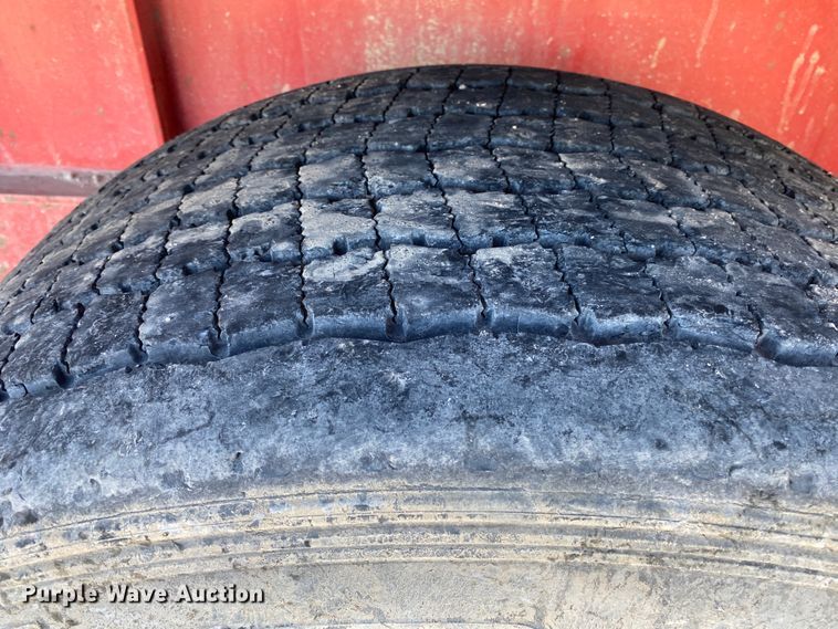 image for item IG9701 2006 Transcraft Eagle NW2  flatbed trailer