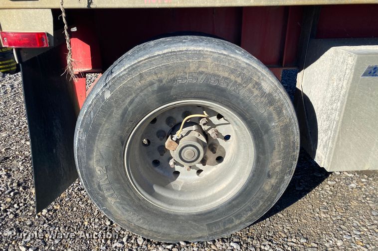 image for item IG9701 2006 Transcraft Eagle NW2  flatbed trailer