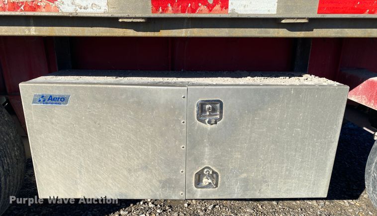 image for item IG9701 2006 Transcraft Eagle NW2  flatbed trailer