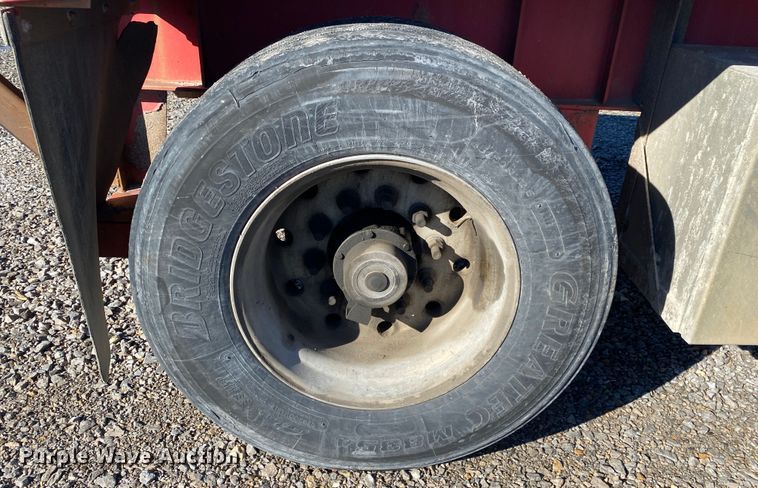 image for item IG9702 2006 Transcraft Eagle NW2  flatbed trailer