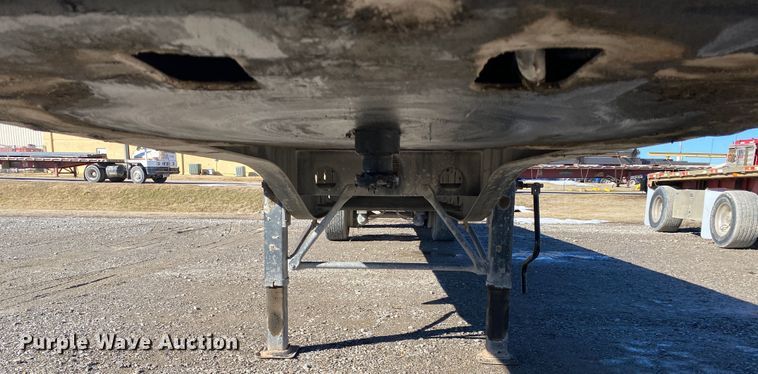 image for item IG9703 2007 Transcraft  flatbed trailer