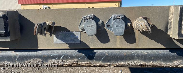 image for item IG9703 2007 Transcraft  flatbed trailer