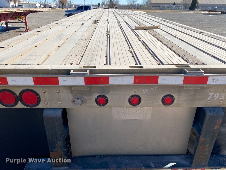 image for item IG9703 2007 Transcraft  flatbed trailer