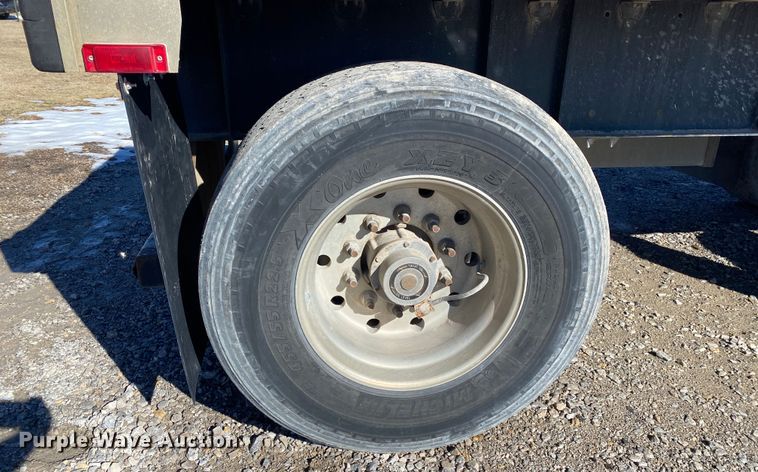 image for item IG9703 2007 Transcraft  flatbed trailer