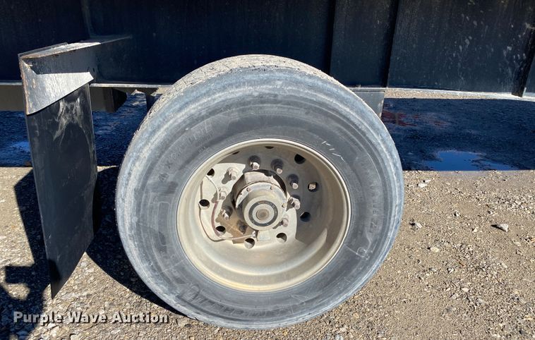 image for item IG9703 2007 Transcraft  flatbed trailer