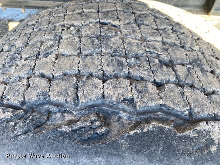 image for item IG9703 2007 Transcraft  flatbed trailer