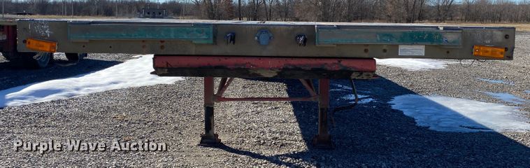 image for item IG9704 2006 Transcraft Eagle NW2  flatbed trailer
