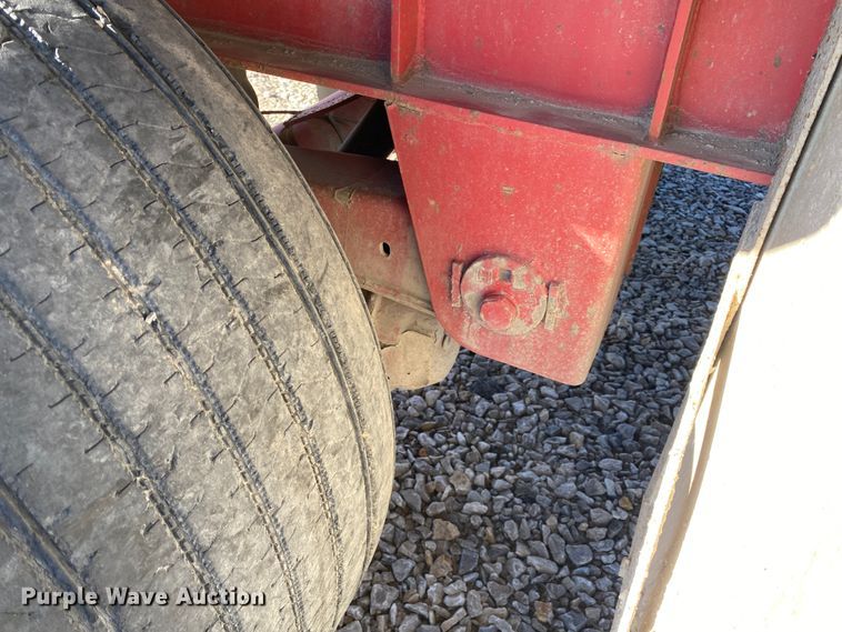 image for item IG9704 2006 Transcraft Eagle NW2  flatbed trailer