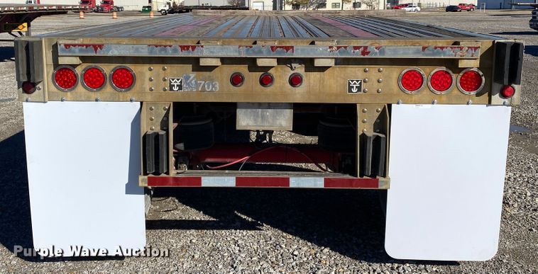 image for item IG9705 2006 Wilson CF-900  flatbed trailer