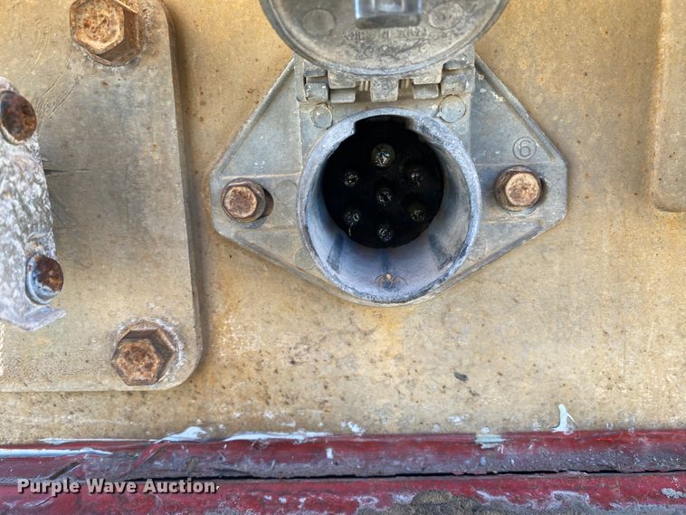 image for item IG9705 2006 Wilson CF-900  flatbed trailer