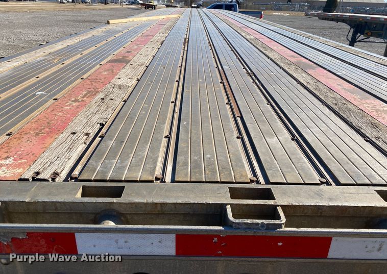 image for item IG9706 2006 Transcraft Eagle NW2  flatbed trailer