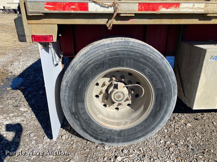 image for item IG9706 2006 Transcraft Eagle NW2  flatbed trailer