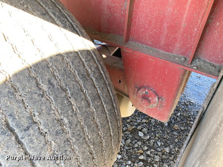 image for item IG9706 2006 Transcraft Eagle NW2  flatbed trailer