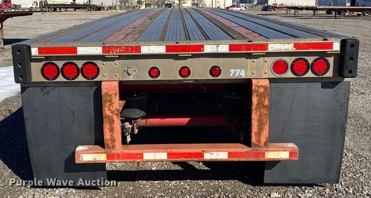 image for item IG9707 2006 Transcraft  flatbed trailer