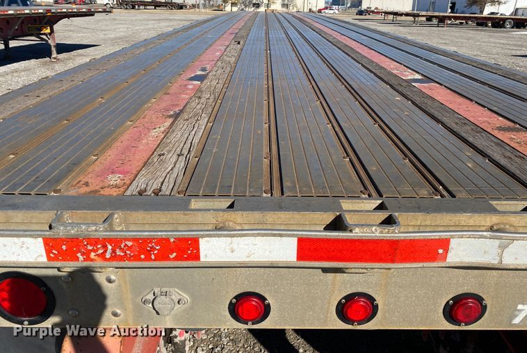 image for item IG9707 2006 Transcraft  flatbed trailer