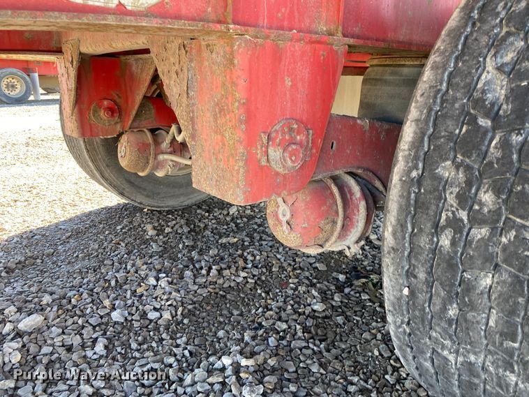 image for item IG9707 2006 Transcraft  flatbed trailer