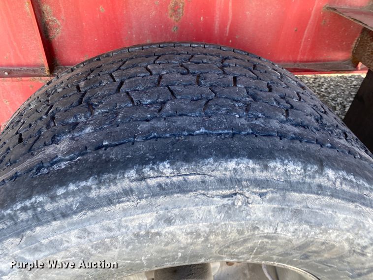 image for item IG9707 2006 Transcraft  flatbed trailer