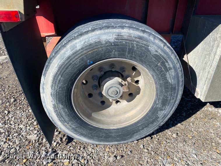 image for item IG9707 2006 Transcraft  flatbed trailer