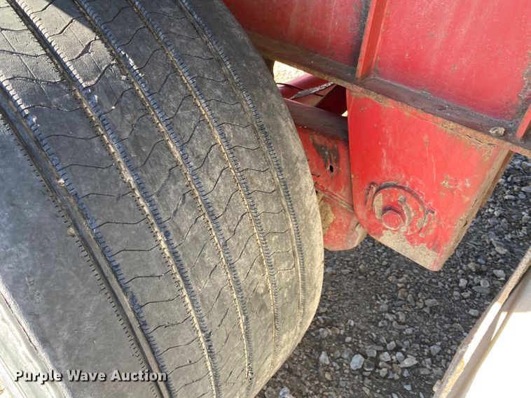 image for item IG9707 2006 Transcraft  flatbed trailer