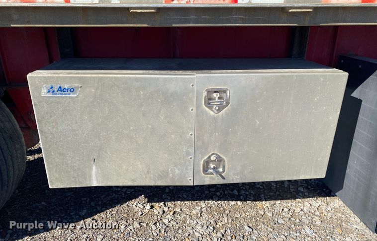 image for item IG9707 2006 Transcraft  flatbed trailer