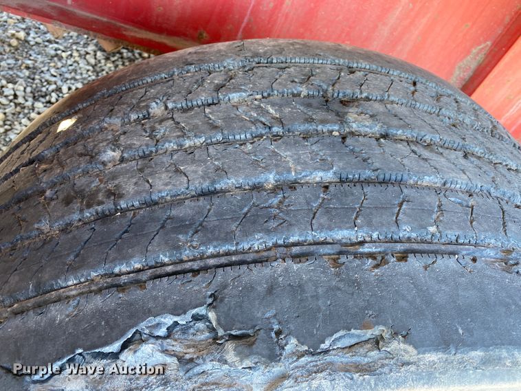 image for item IG9707 2006 Transcraft  flatbed trailer