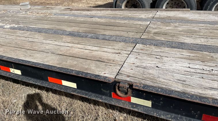 image for item IJ9694 2007 Kaufman  drop deck equipment trailer