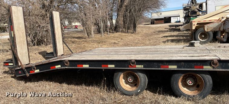 image for item IJ9694 2007 Kaufman  drop deck equipment trailer