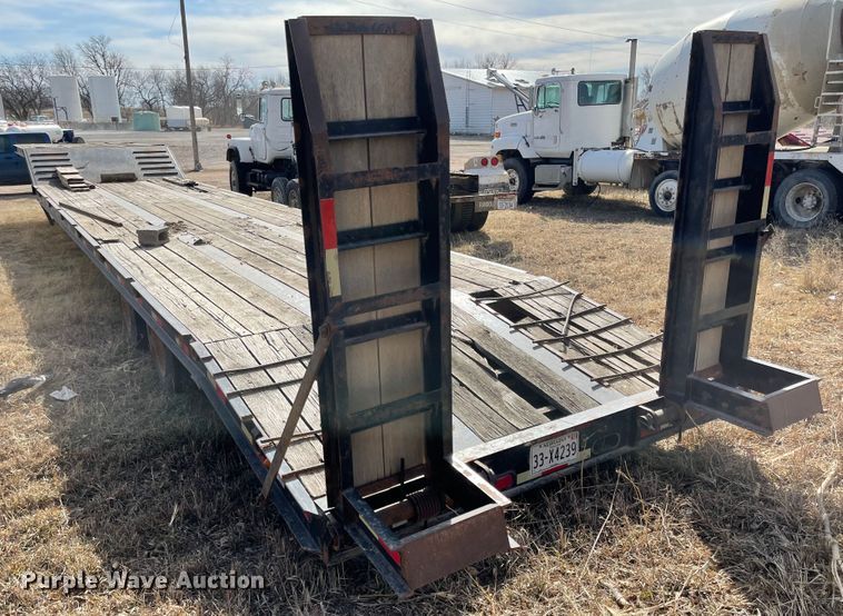 image for item IJ9694 2007 Kaufman  drop deck equipment trailer