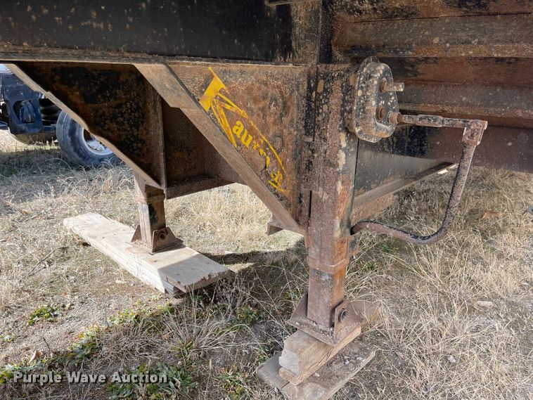 image for item IJ9694 2007 Kaufman  drop deck equipment trailer