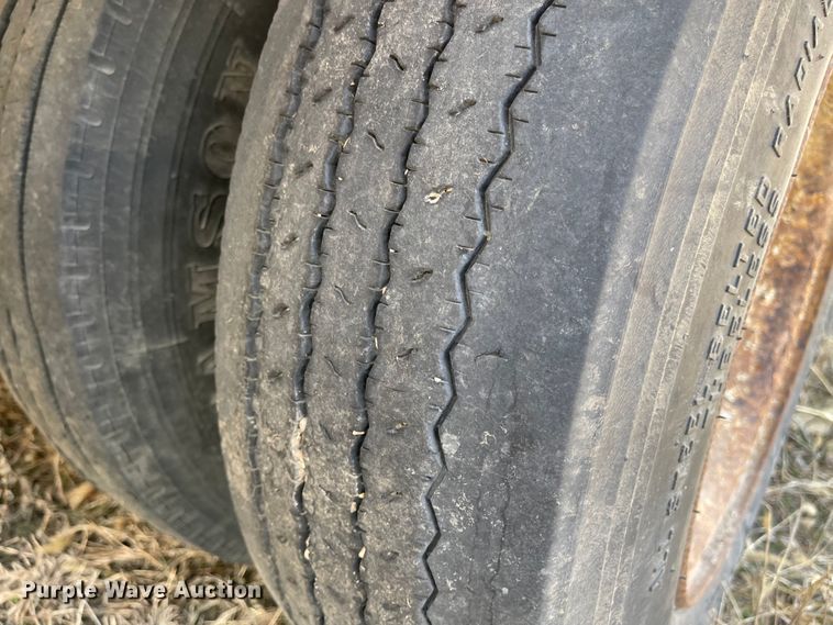 image for item IJ9694 2007 Kaufman  drop deck equipment trailer