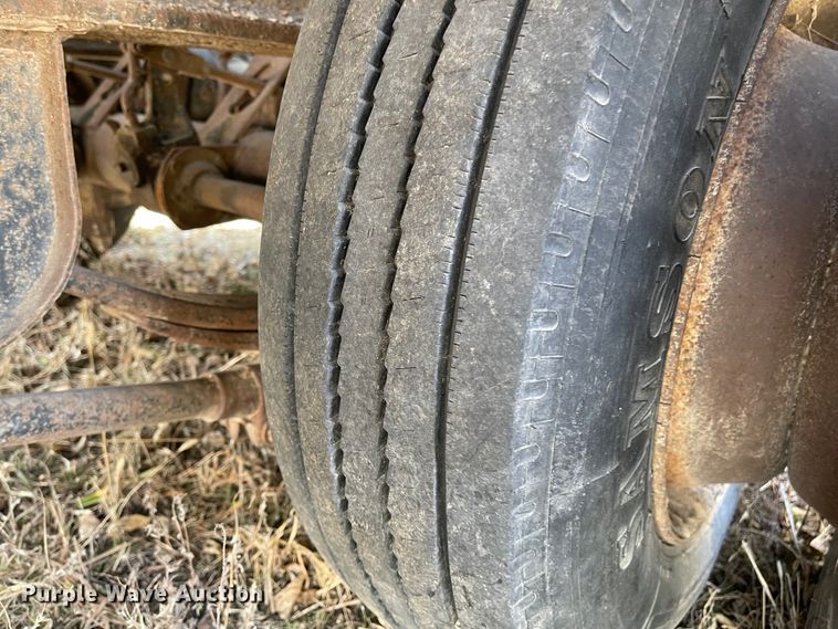 image for item IJ9694 2007 Kaufman  drop deck equipment trailer