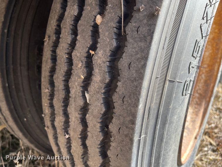 image for item IJ9694 2007 Kaufman  drop deck equipment trailer