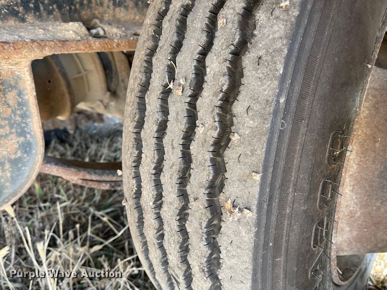 image for item IJ9694 2007 Kaufman  drop deck equipment trailer