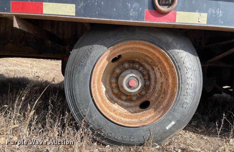 image for item IJ9694 2007 Kaufman  drop deck equipment trailer