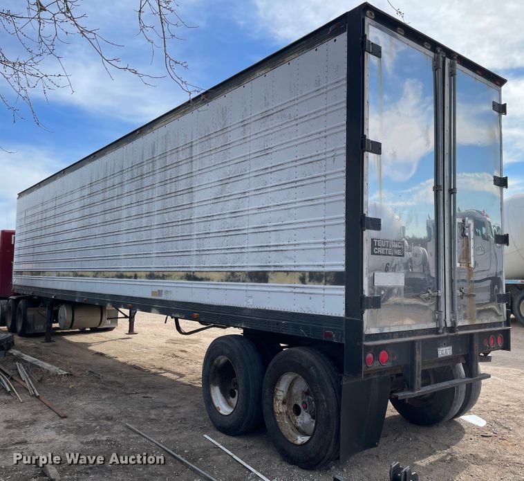 image for item IJ9697 1986 American A355  refrigerated van trailer