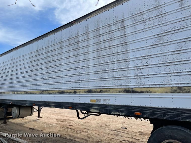 image for item IJ9697 1986 American A355  refrigerated van trailer