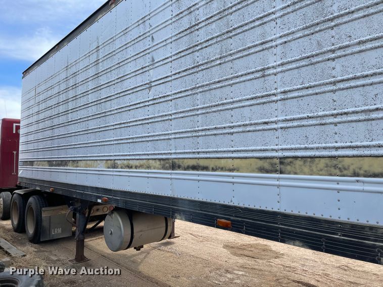 image for item IJ9697 1986 American A355  refrigerated van trailer